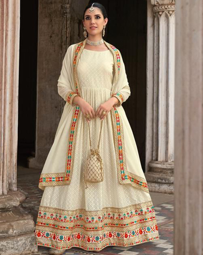 Trending Festive Dresses For Women For Indian Festivals – The Loom Blog
